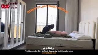 Fatma ile her telden ifşa Yatak odasını toplayıp mutfağa girişti